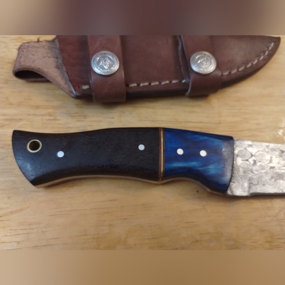 New Damascus steel blade men's hunting knife with sheath - Picture 5 of 8